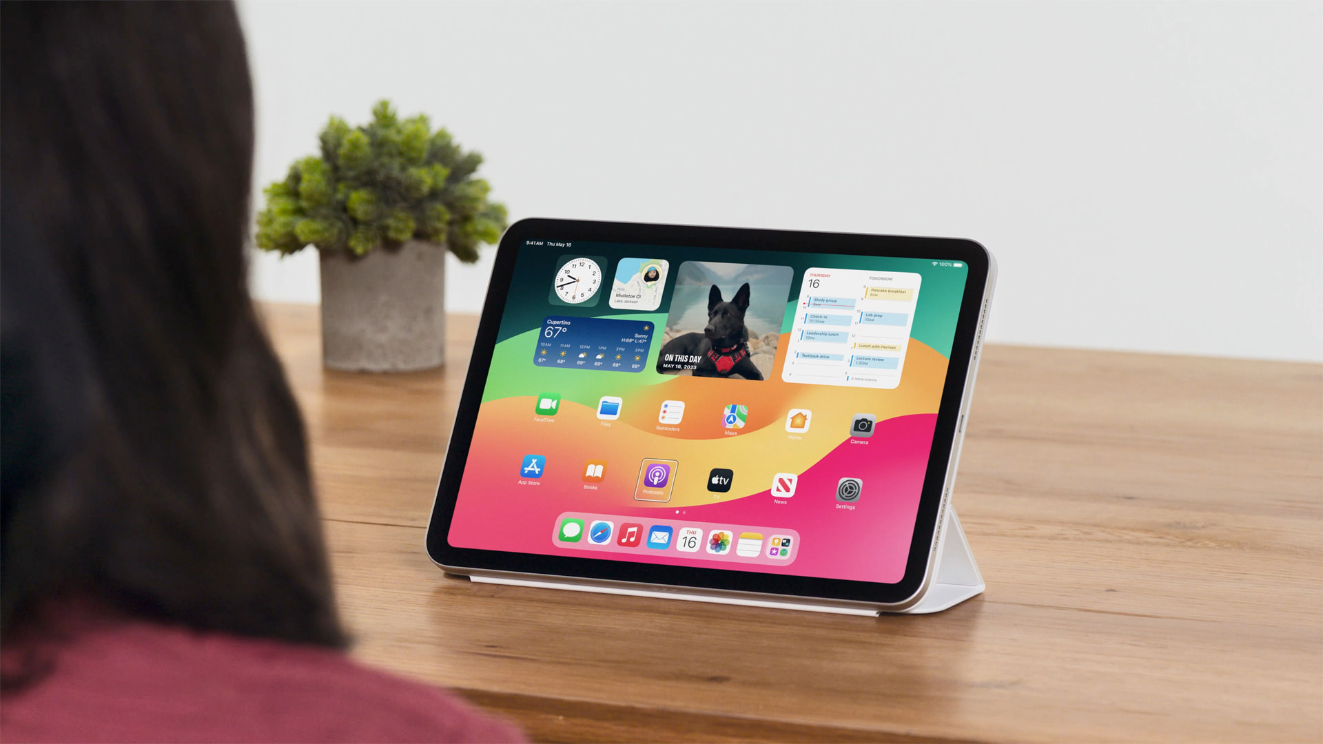 Apple-accessibility-features-iPad-Eye-Tracking_571x321.jpg.large.jpg